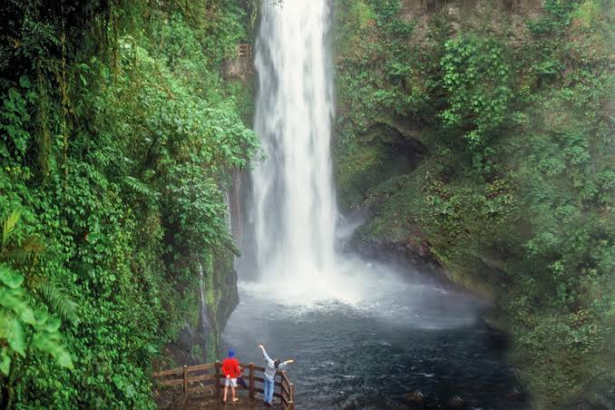 Poás Volcano, Doka Coffee & La Paz Waterfall 2