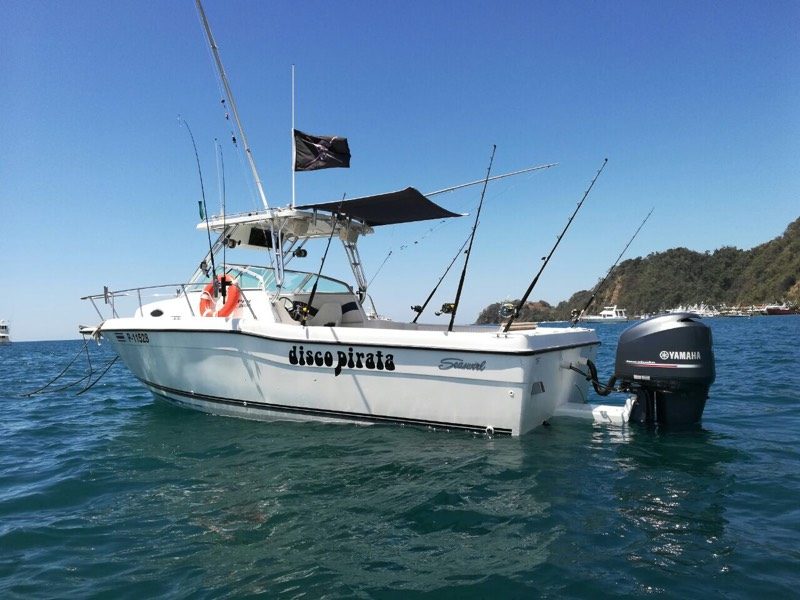 Disco Pirata — 28ft Express — sportfishing boat in Jacó, Costa Rica