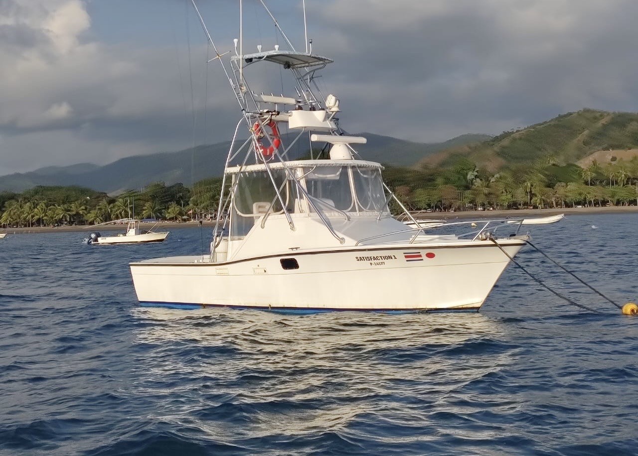 30 foot Carolina — sportfishing boat in Jacó, Costa Rica